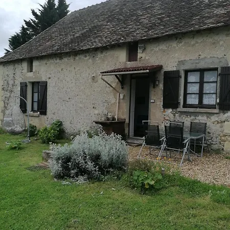 Holiday home Gite 4 Pers, Jacuzzi, Piscine, Proche Futuroscope, Calme Et Nature A La Roche Posay