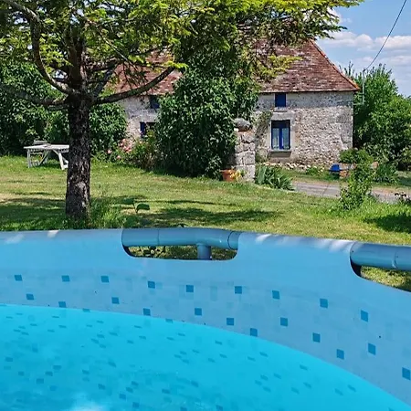 Holiday home Gite 4 Pers, Jacuzzi, Piscine, Proche Futuroscope, Calme Et Nature A La Roche Posay