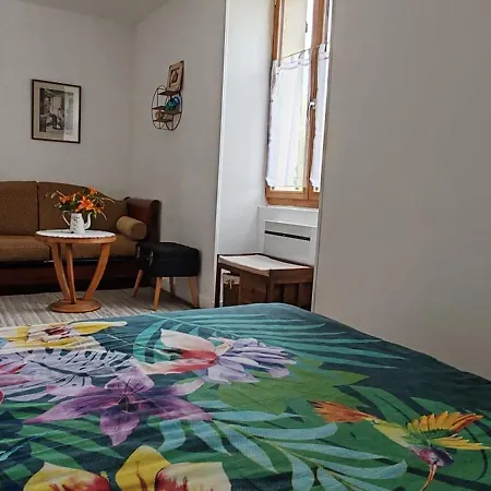 4 Pers Proche Cure Thermale, Futuroscope, Calme Et Nature à Posay *